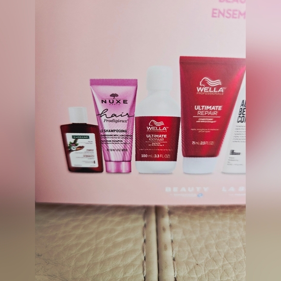 HAIR Attraction Beauty Bundle Basket - Picture 2 of 4